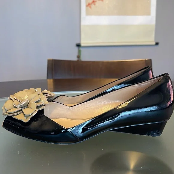 VIA SPIGA | Black Patent Leather Peep Toe with Camellia Flower - sz 7 - Picture 4 of 9